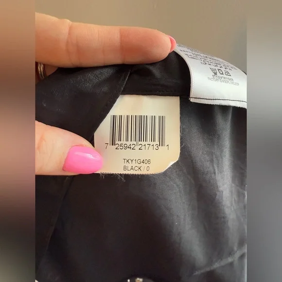 BCBGMAXAZRIA Black Sleeveless Blouse Size 0 - Picture 12 of 14